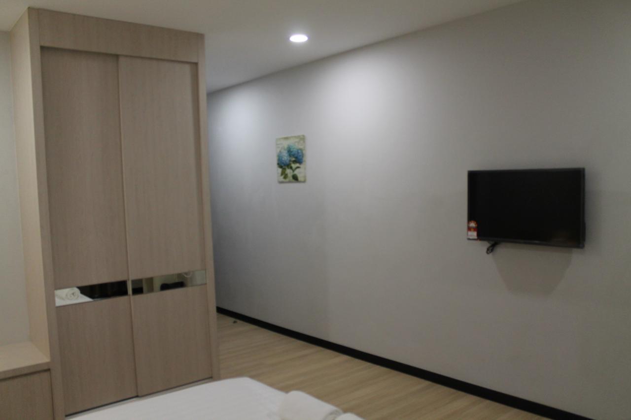 The Velton Inn Bintulu Exteriör bild