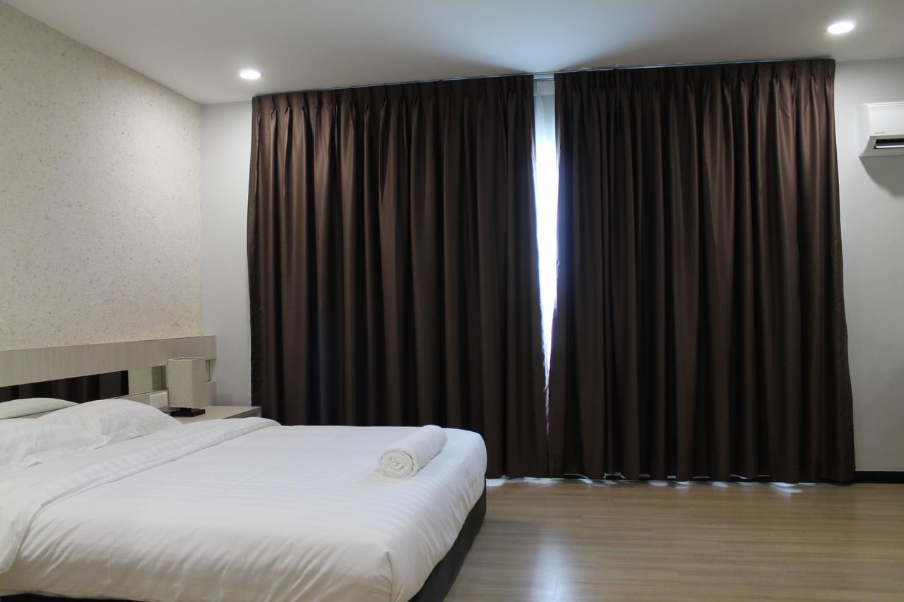 The Velton Inn Bintulu Exteriör bild